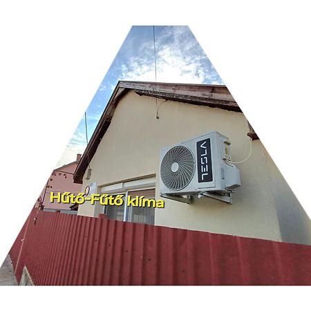 Kiss-Szollosi Vendeghaz Debrecen Exterior foto