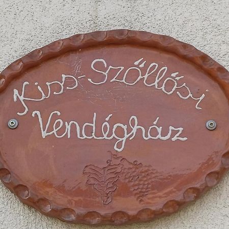 Kiss-Szollosi Vendeghaz Debrecen Exterior foto